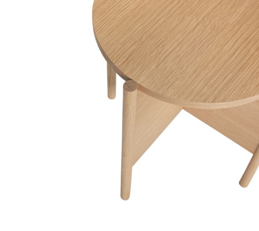Table d’appoint plateau rond en bois de chêne — détail 6