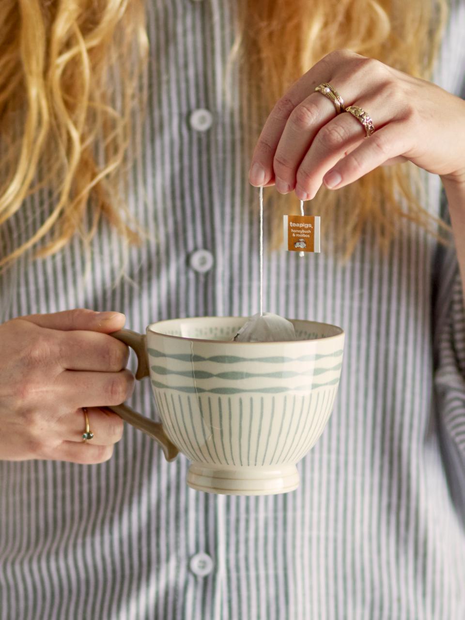 Mug en grès à motifs vert