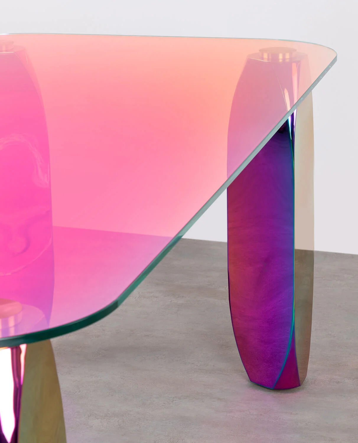 Table de salle à manger irisé en verre trempé — détail 5
