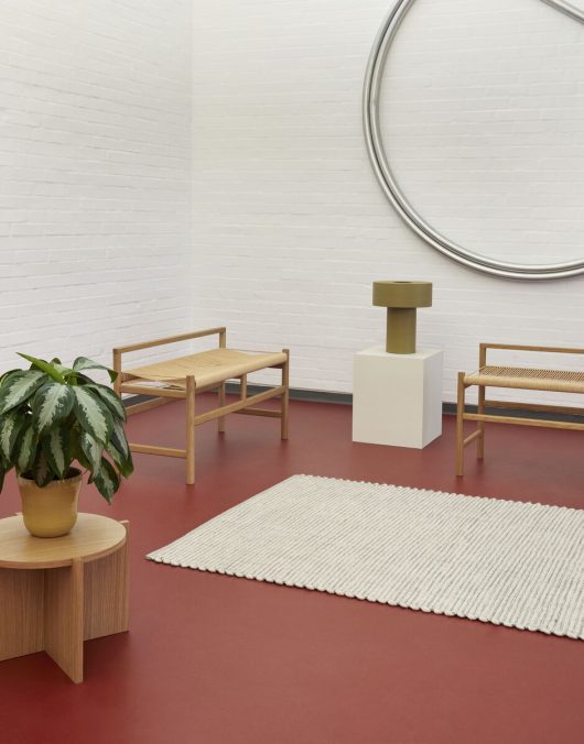 Banc au design scandinave naturel