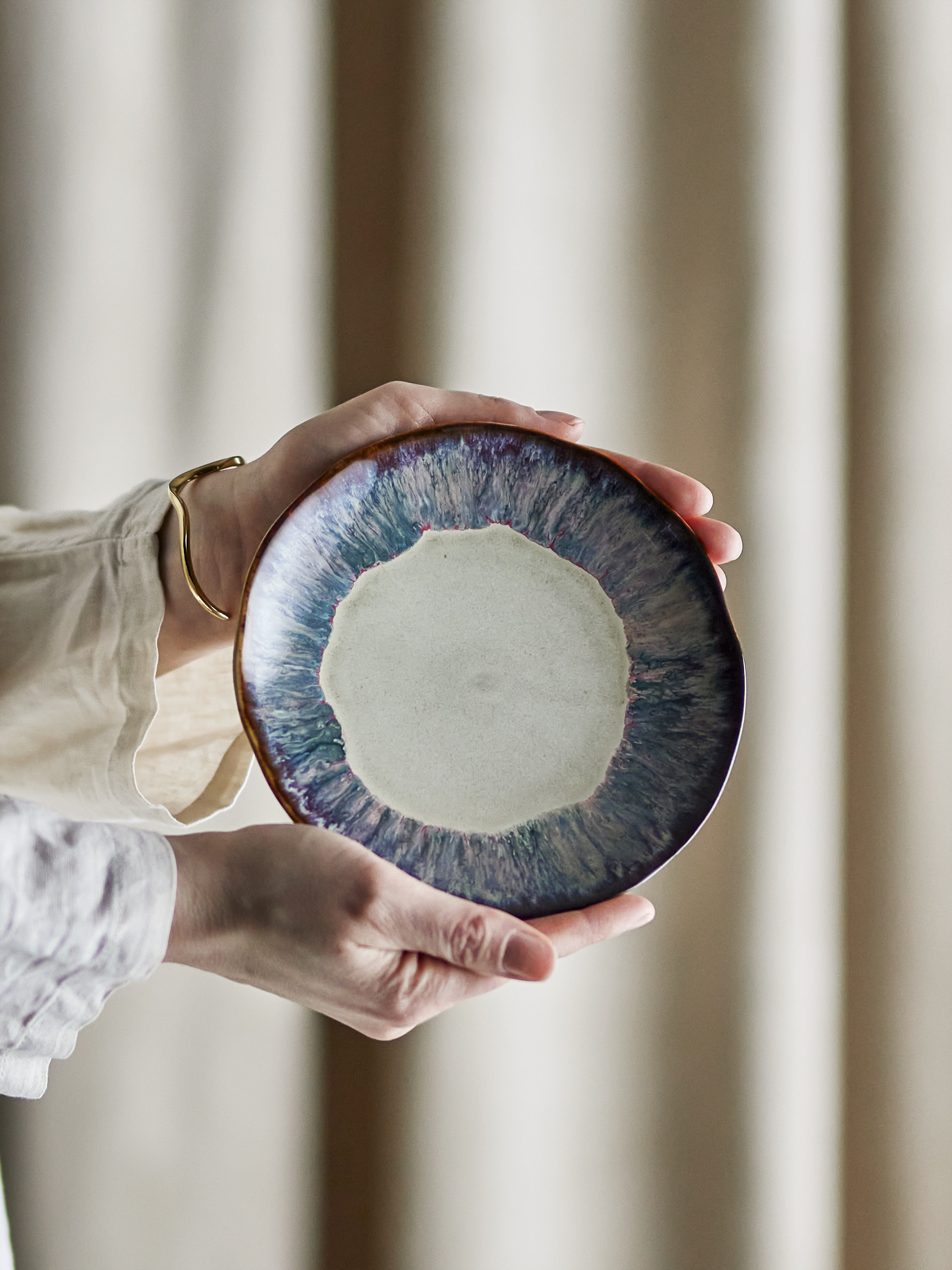 Assiette Imogen en grès — Coloris multicolore
