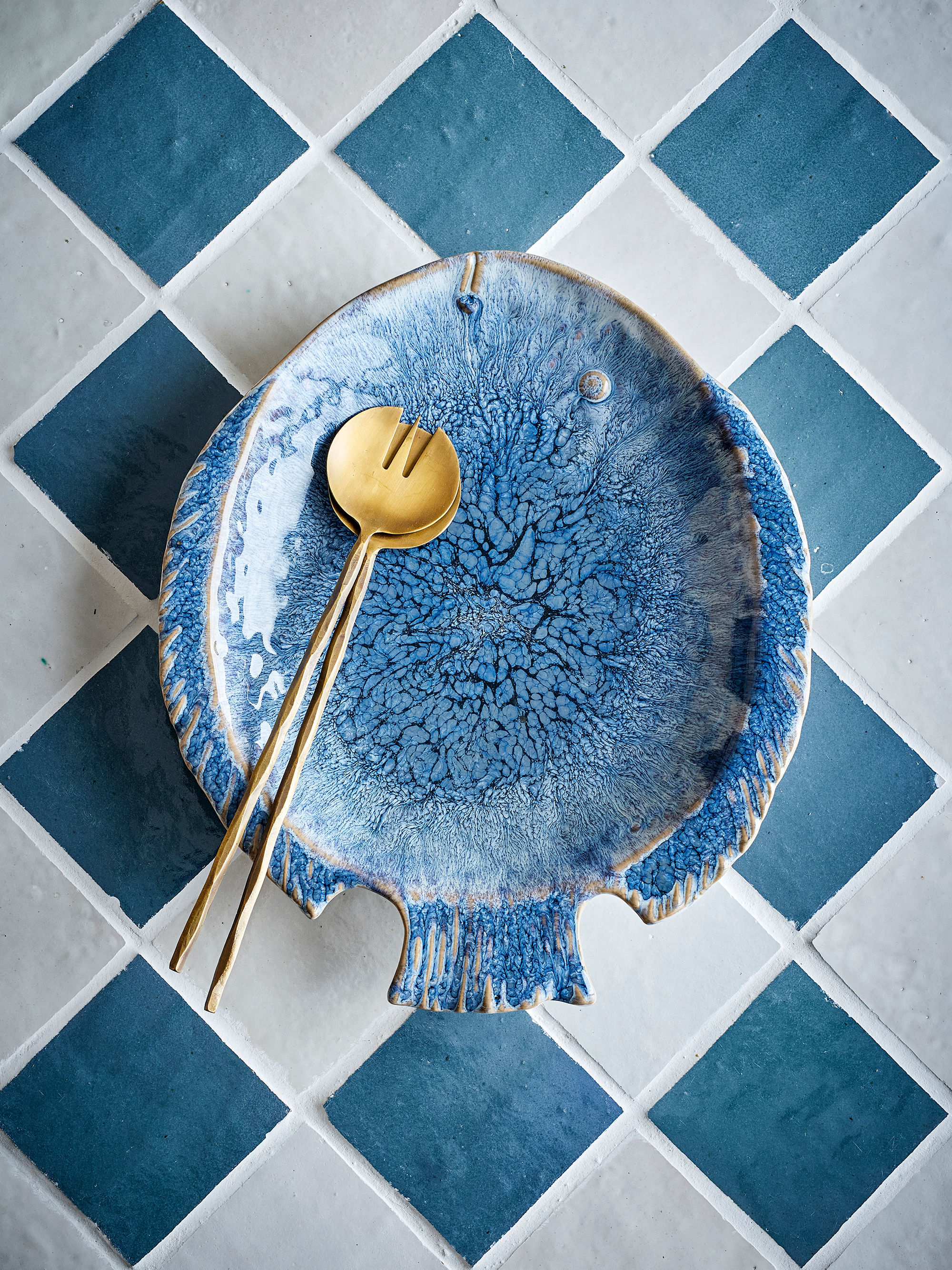 Assiette de service Fae en grès - Coloris bleu