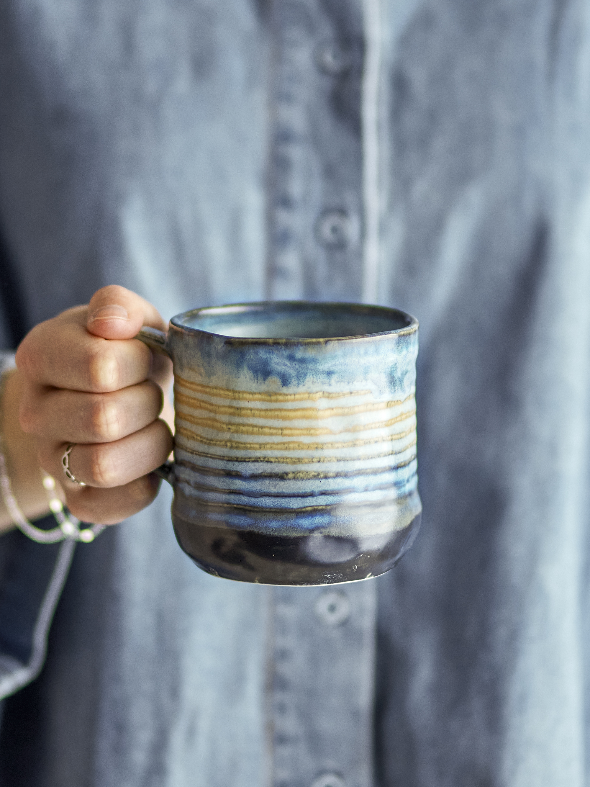 Lot de 4 mugs Deana en grès — Coloris multicolore