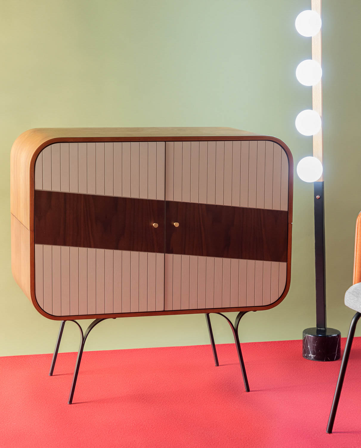Buffet bas 2 portes en MDF et métal