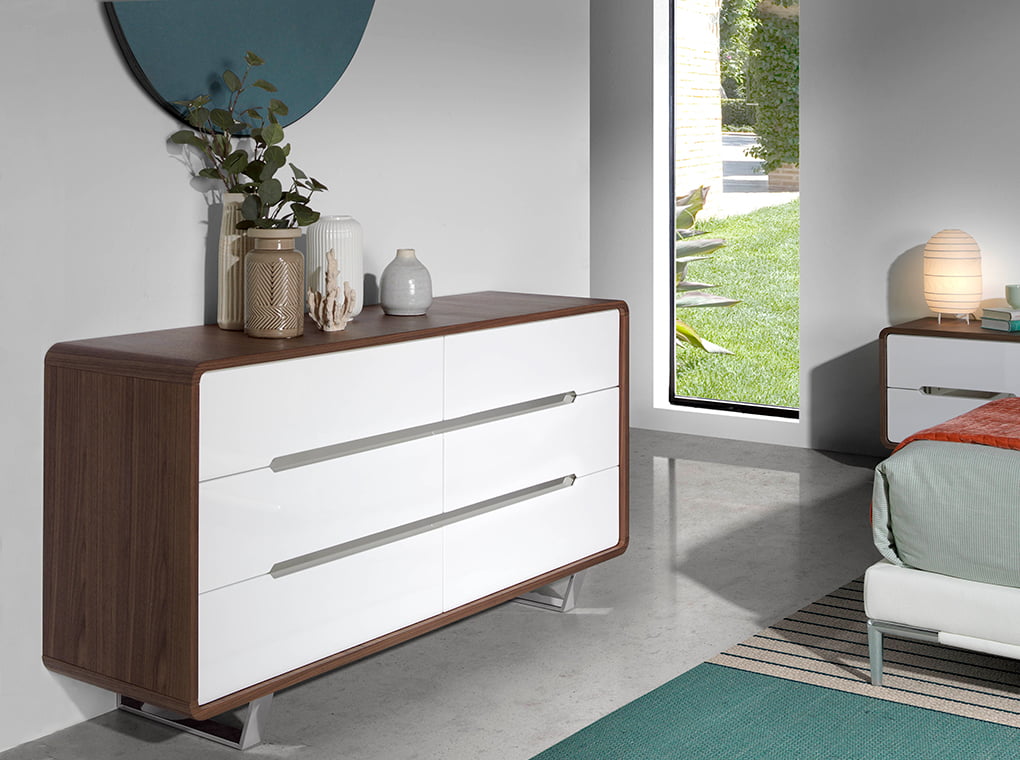 Commode en noyer avec tiroirs blancs et acier chromé