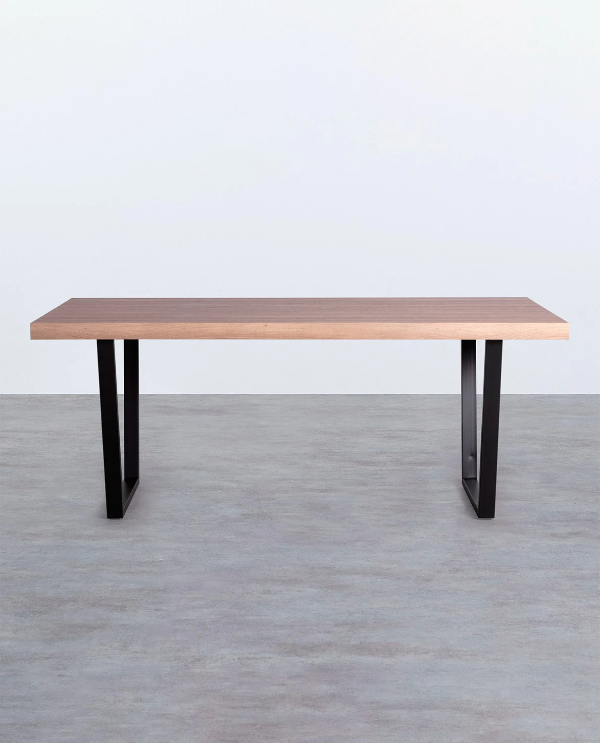 Table de salle à manger en bois et acier noir