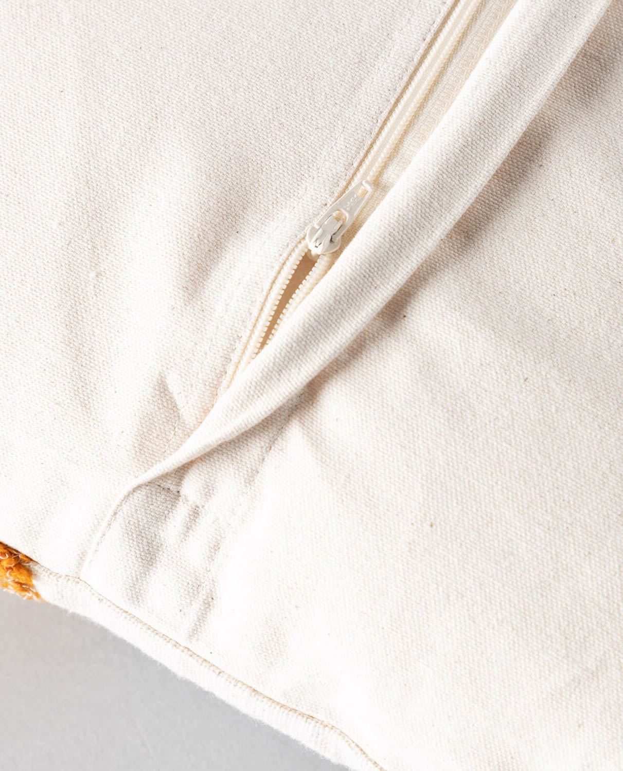 Coussin carré en coton et polyester — détail 5