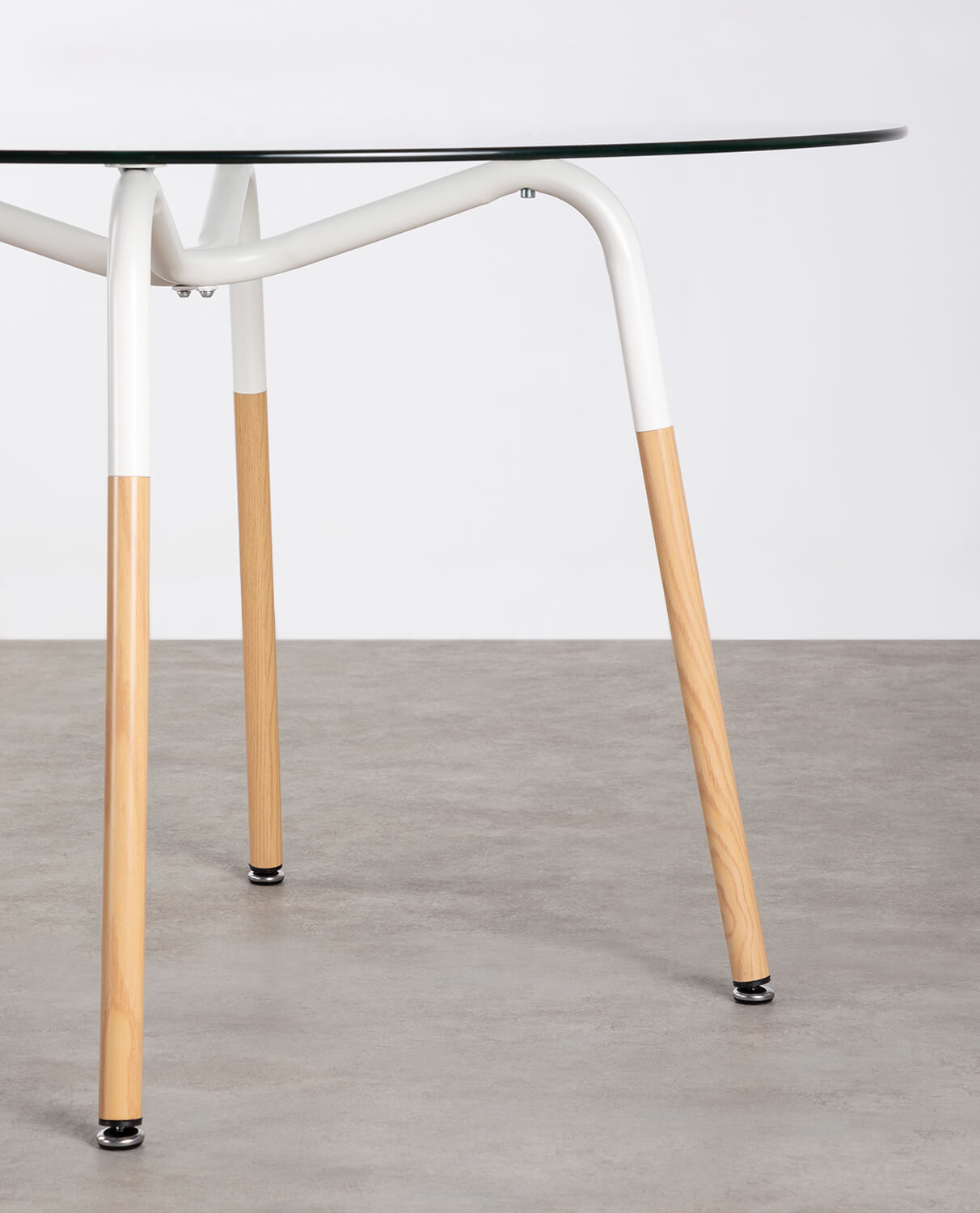 Table ronde en verre trempé et métal — détail 3