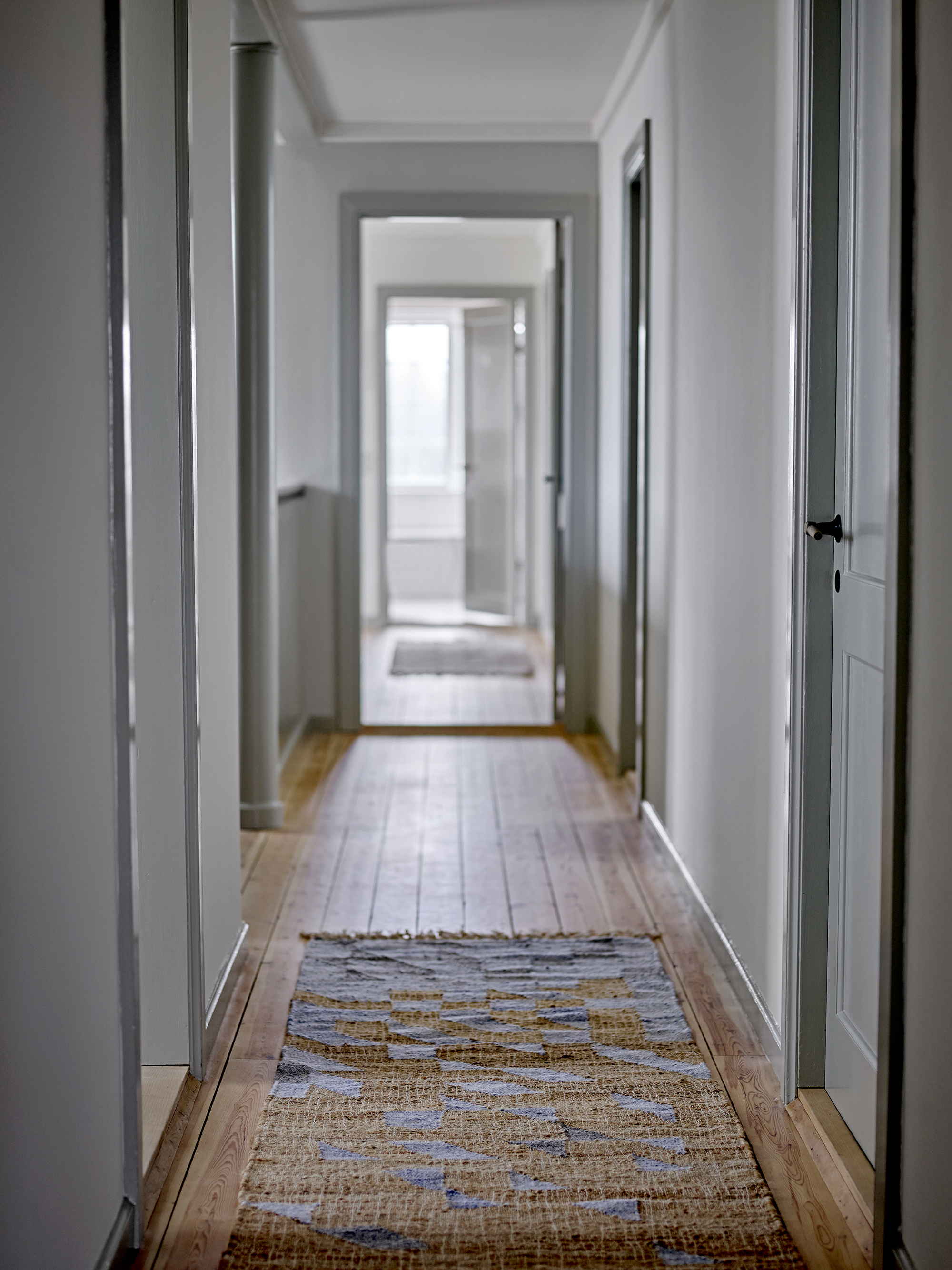 Tapis Vikka en jute — Coloris bleu