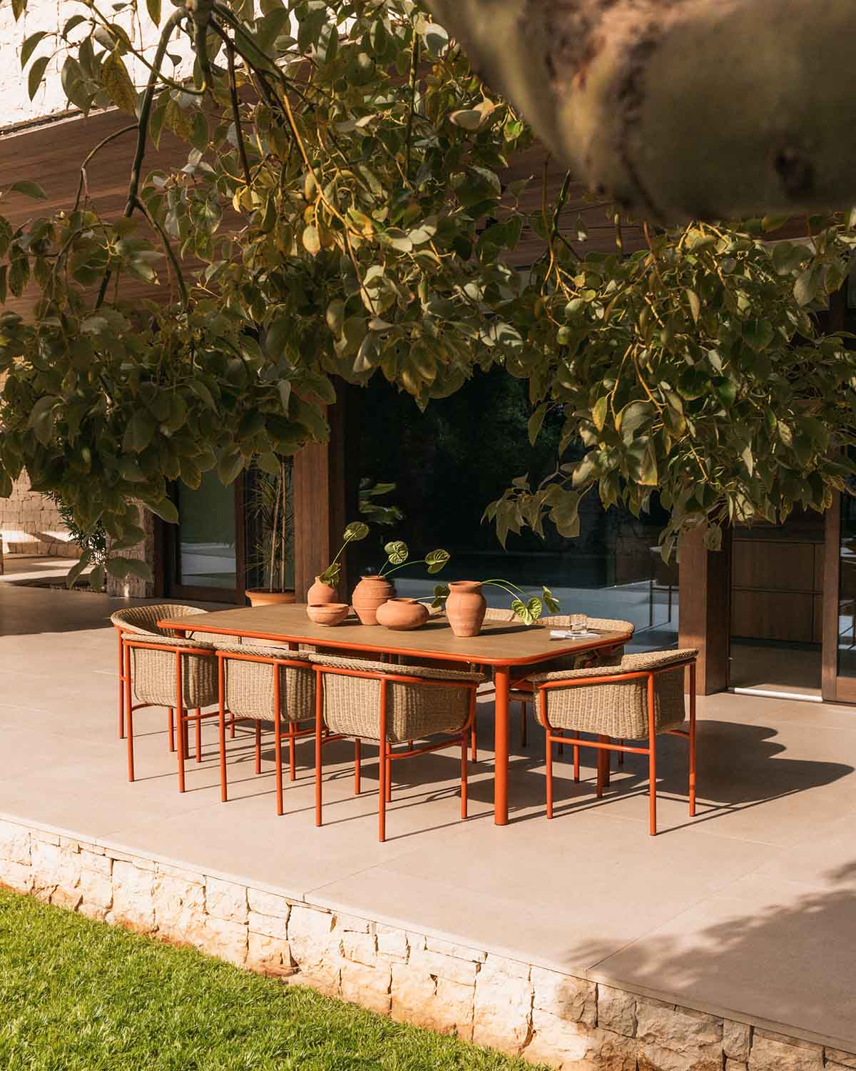 Ensemble de jardin table 240 cm + 8 chaises Caitlyn — Plusieurs coloris