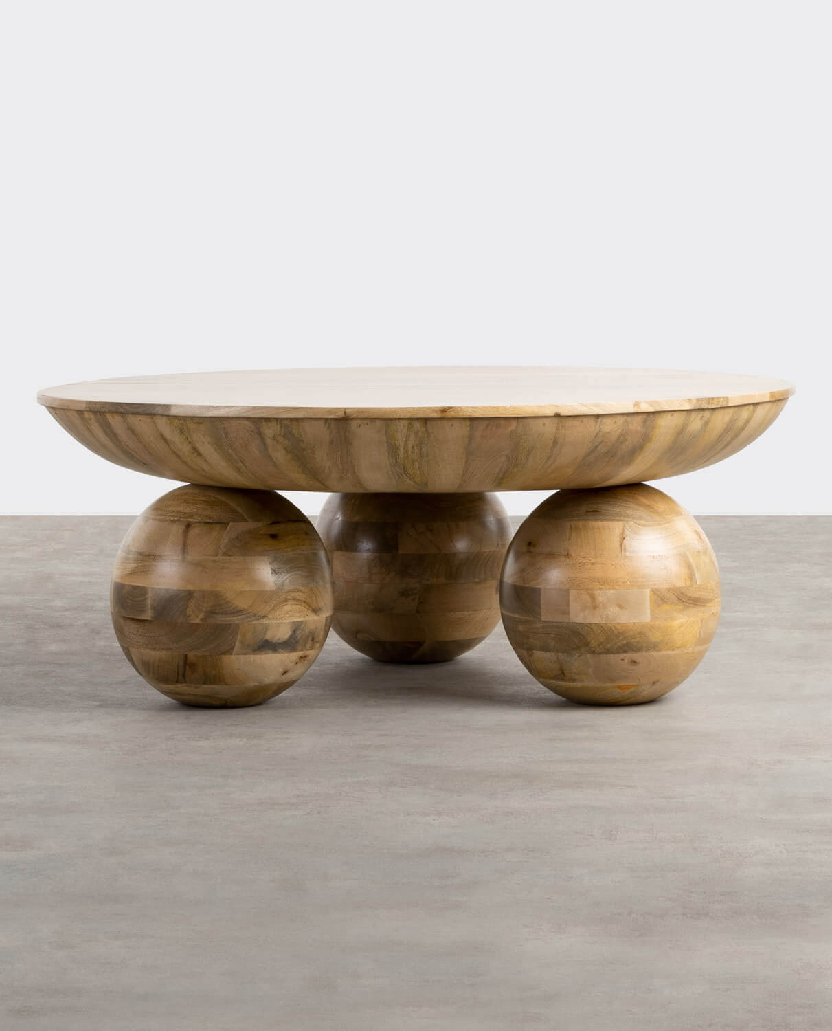 Table basse ronde en bois de manguier — détail 3