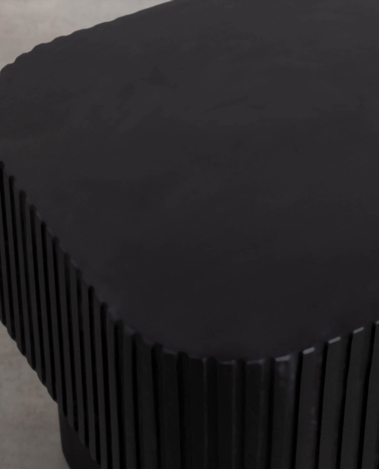 Table d'appoint carré en bois de manguier — détail 6