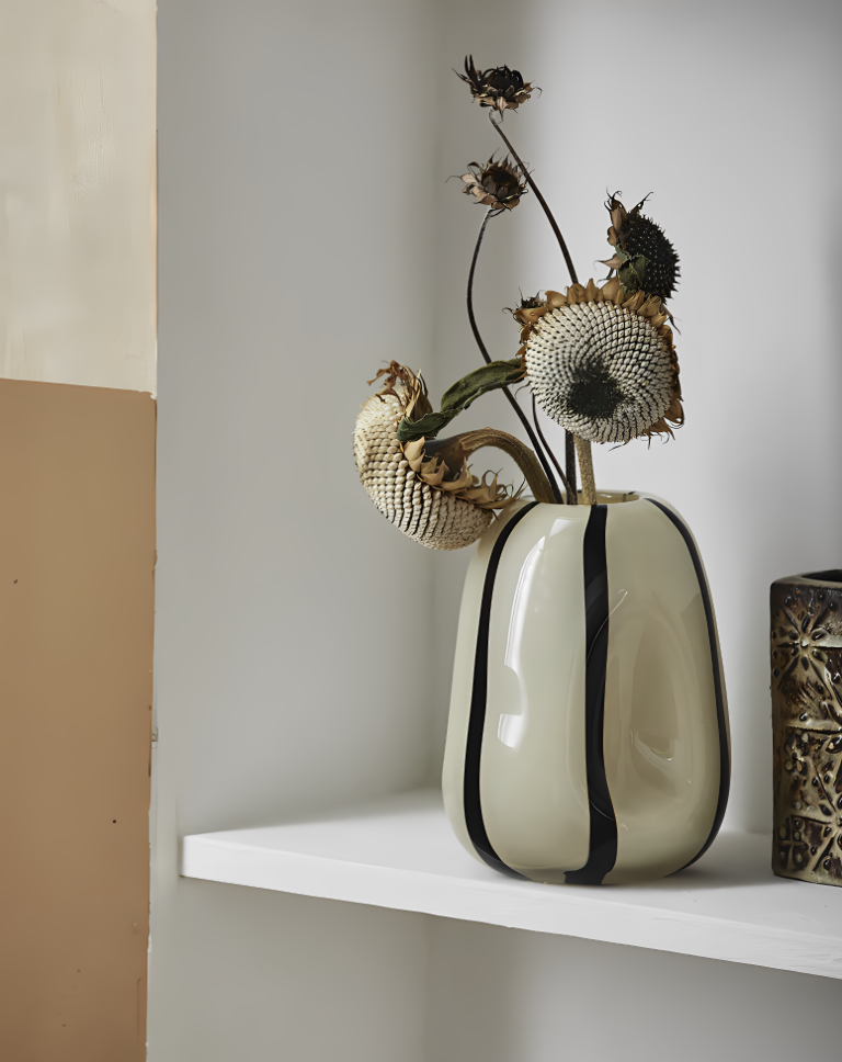 Vase à rayures noire taille S