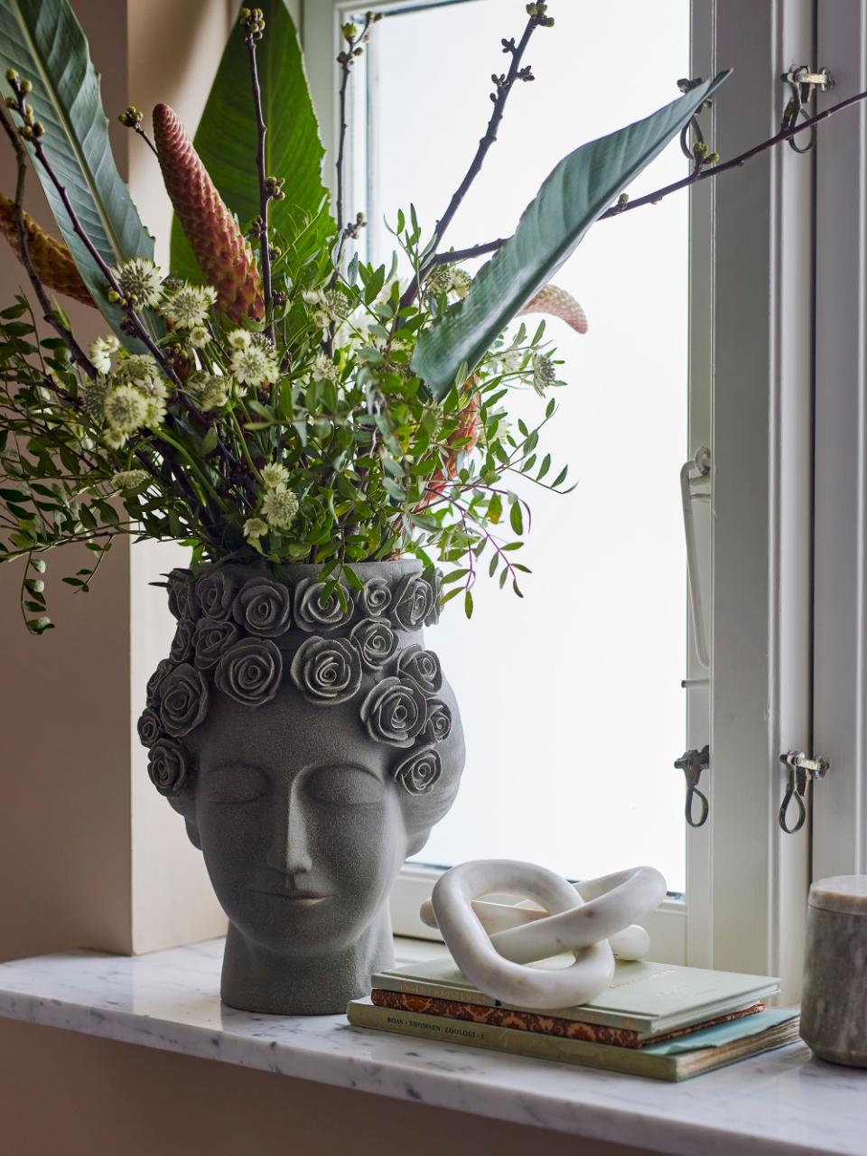 Vase visage femme en grès