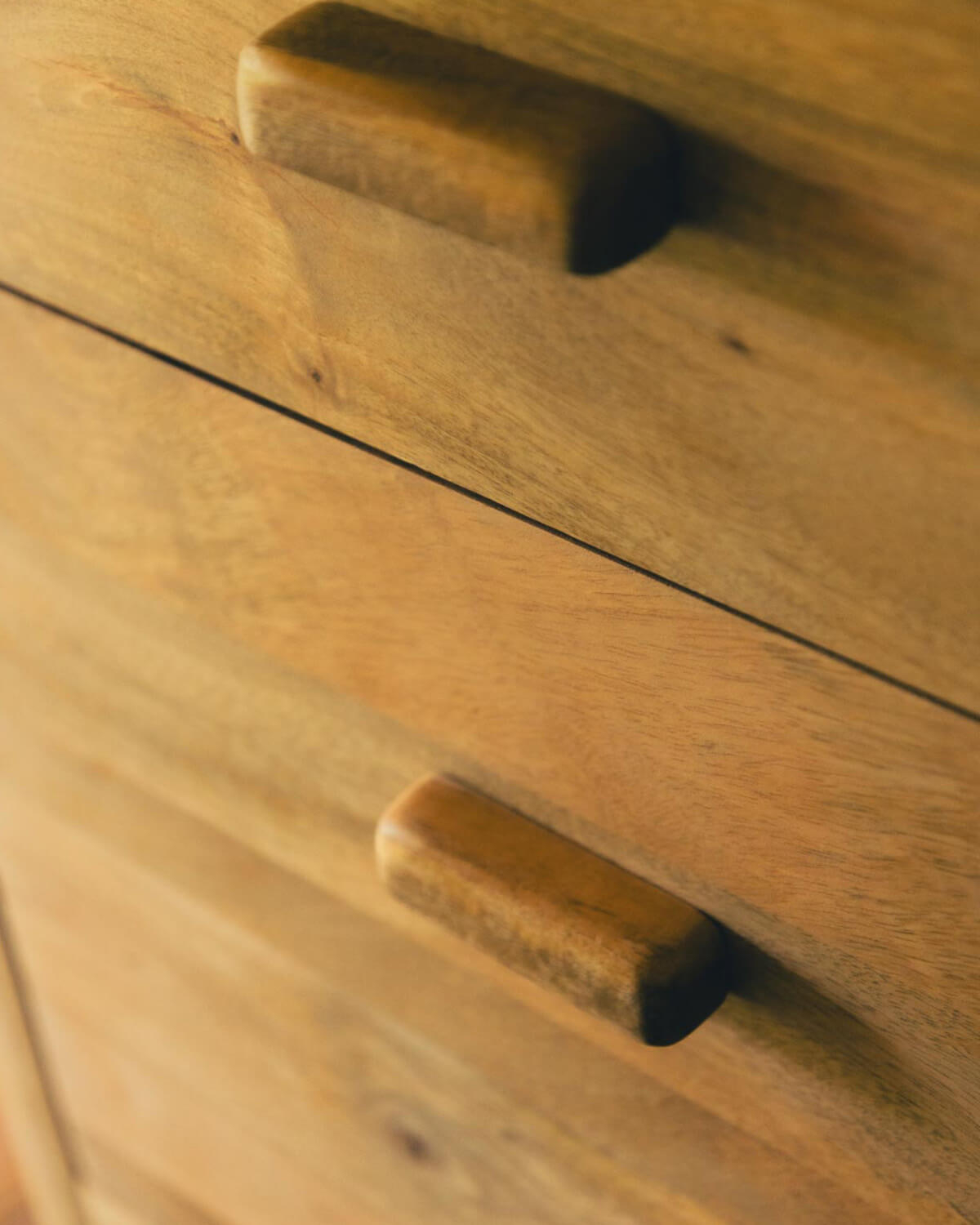 Commode avec 5 tiroirs 70x40 cm en bois de manguier Reichel — détail 3