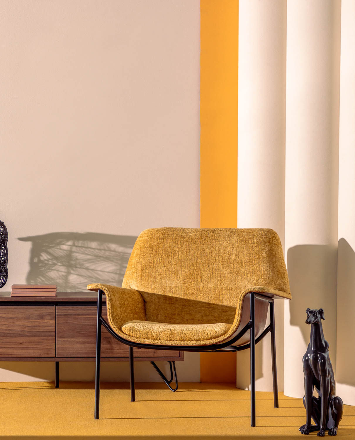 Fauteuil avec accoudoirs en MDF et tissu