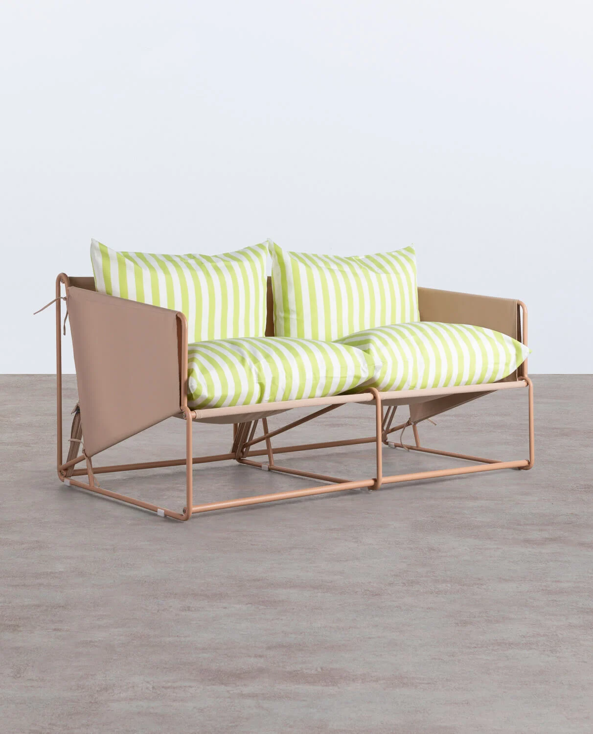 Canapé deux places en fer et assise en tissu — détail 3