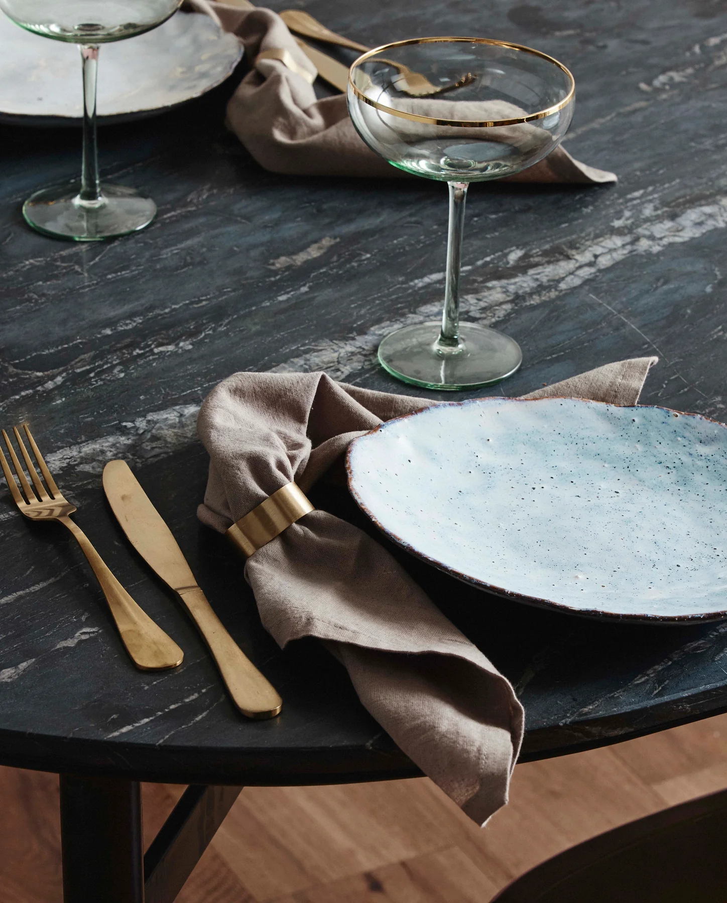 Lot de 4 serviettes de table avec ourlet taupe