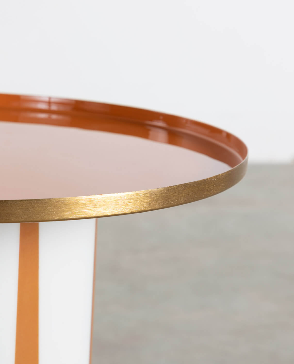 Table d'appoint ronde en métal — détail 6