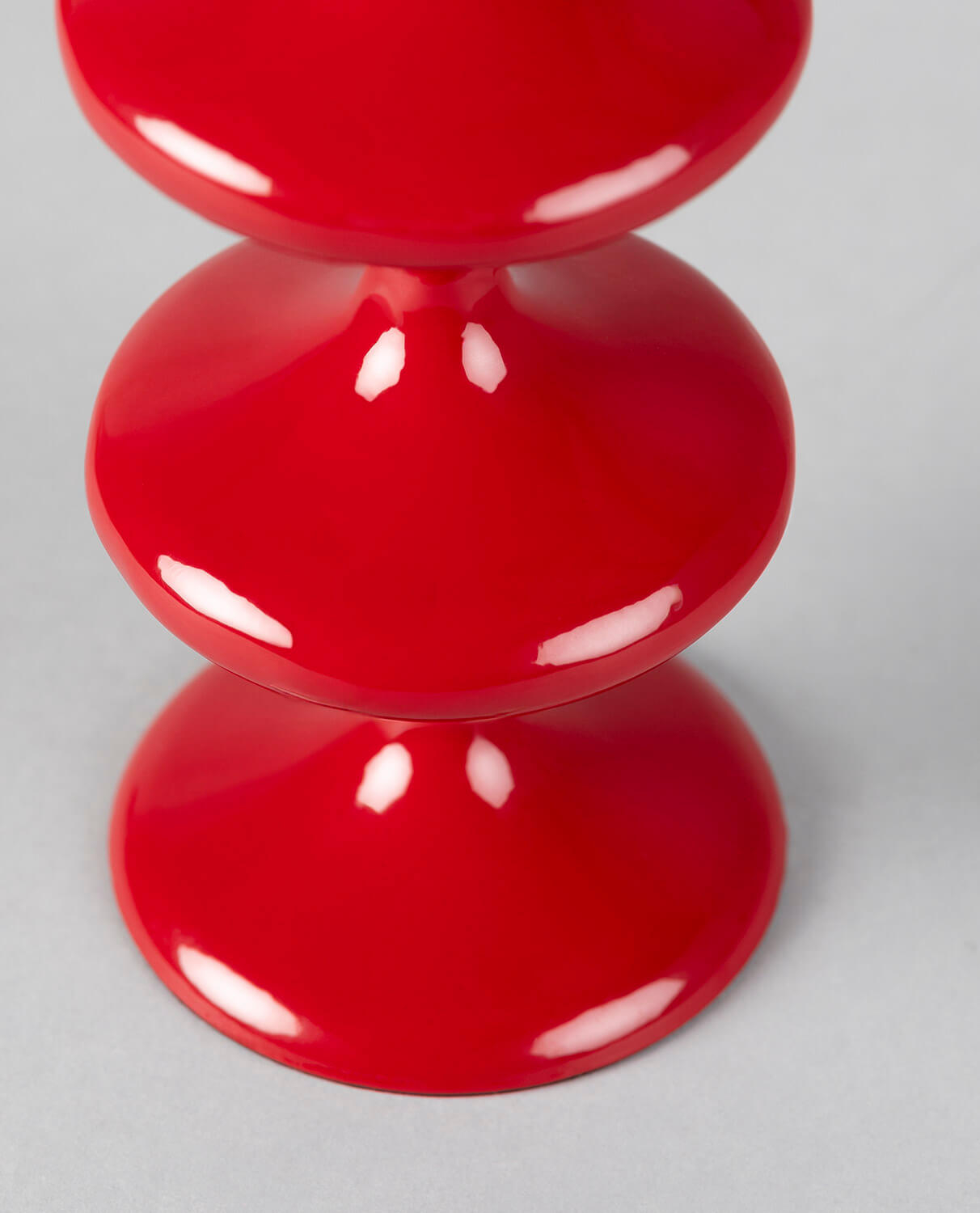 Chandelier en métal rouge — détail 4