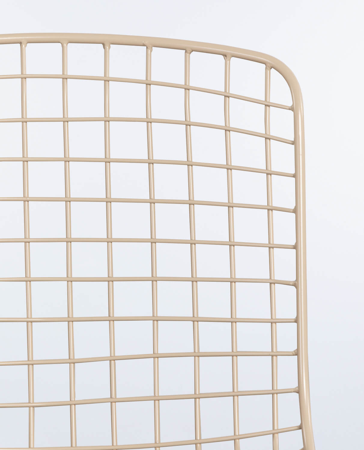 Chaise de salle à manger au dossier haut en métal sans coussin grise — détail 3