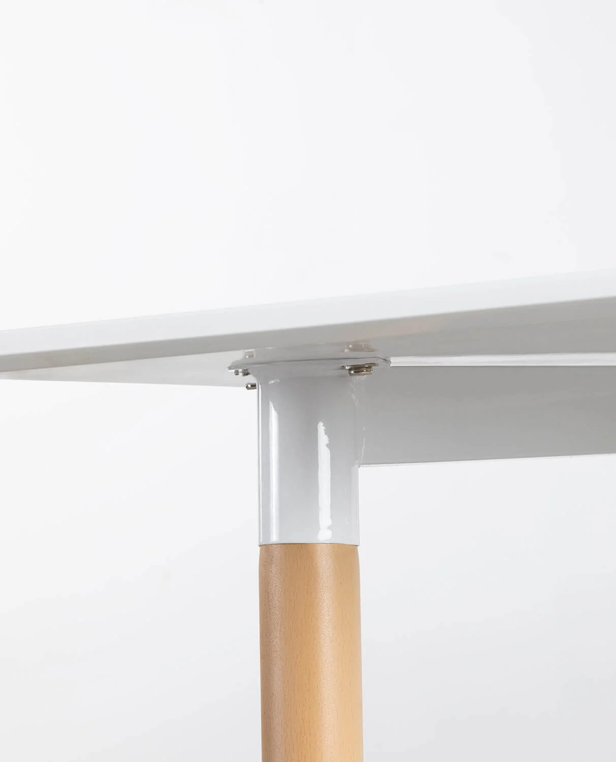 Table de salle à manger rectangulaire en métal et bois — détail 5