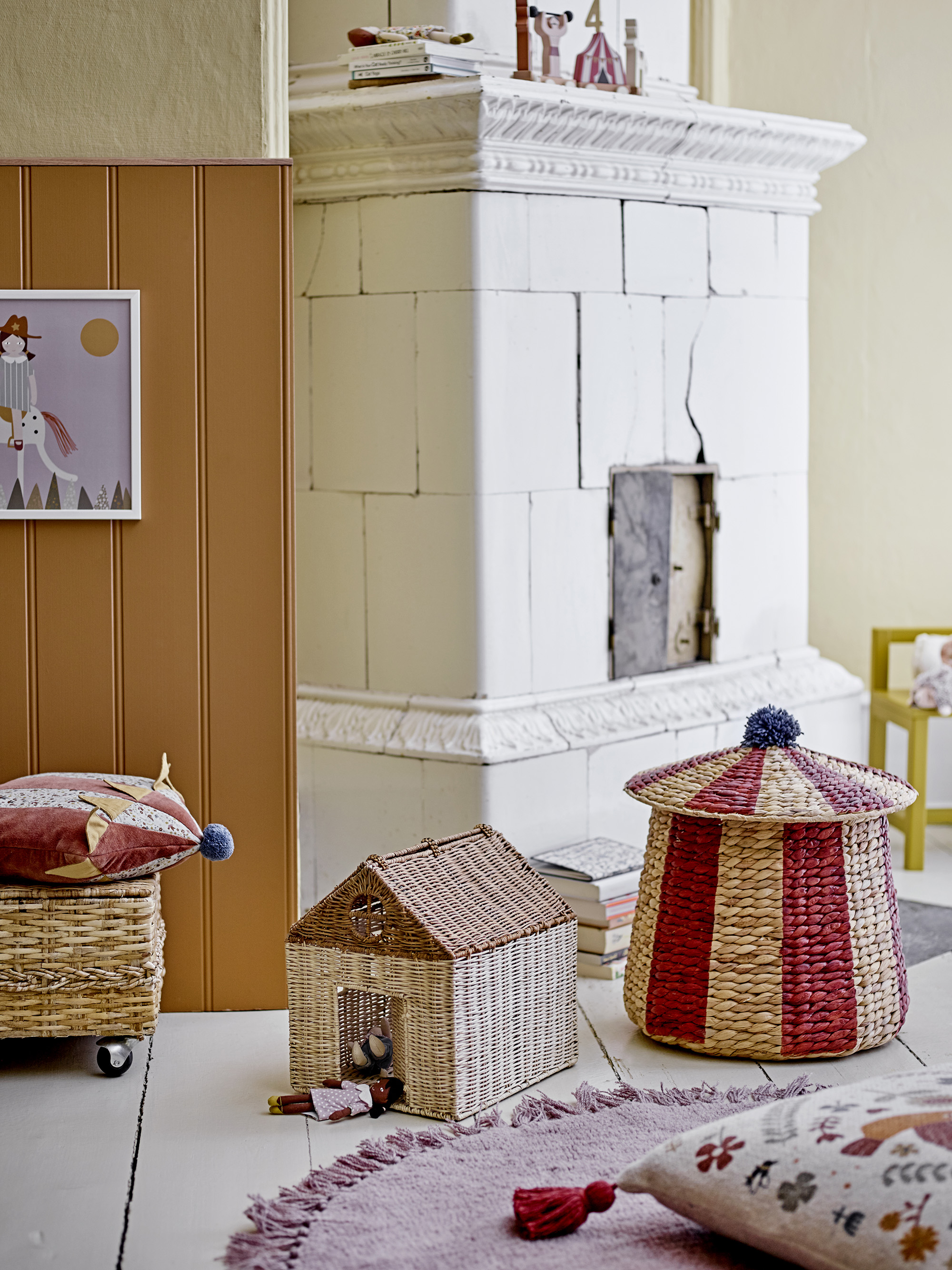 Panier de rangement avec couvercle