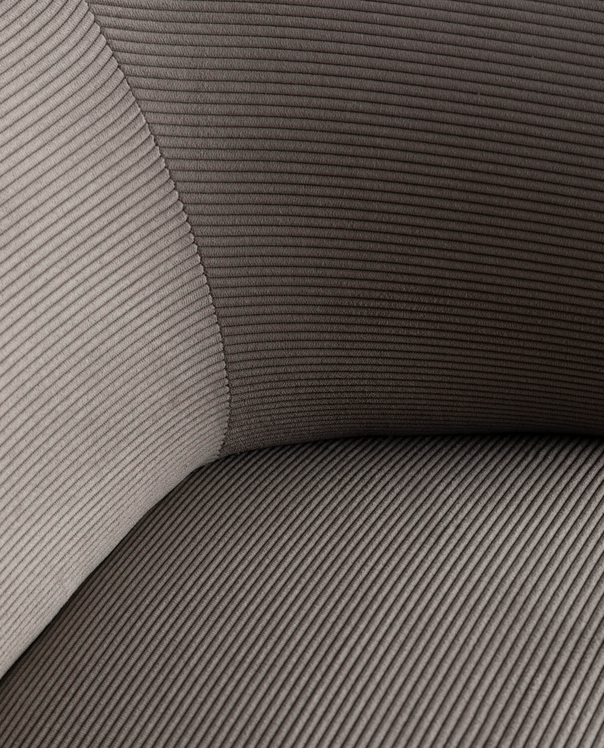 Fauteuil en velour côtelé et bois — détail 5