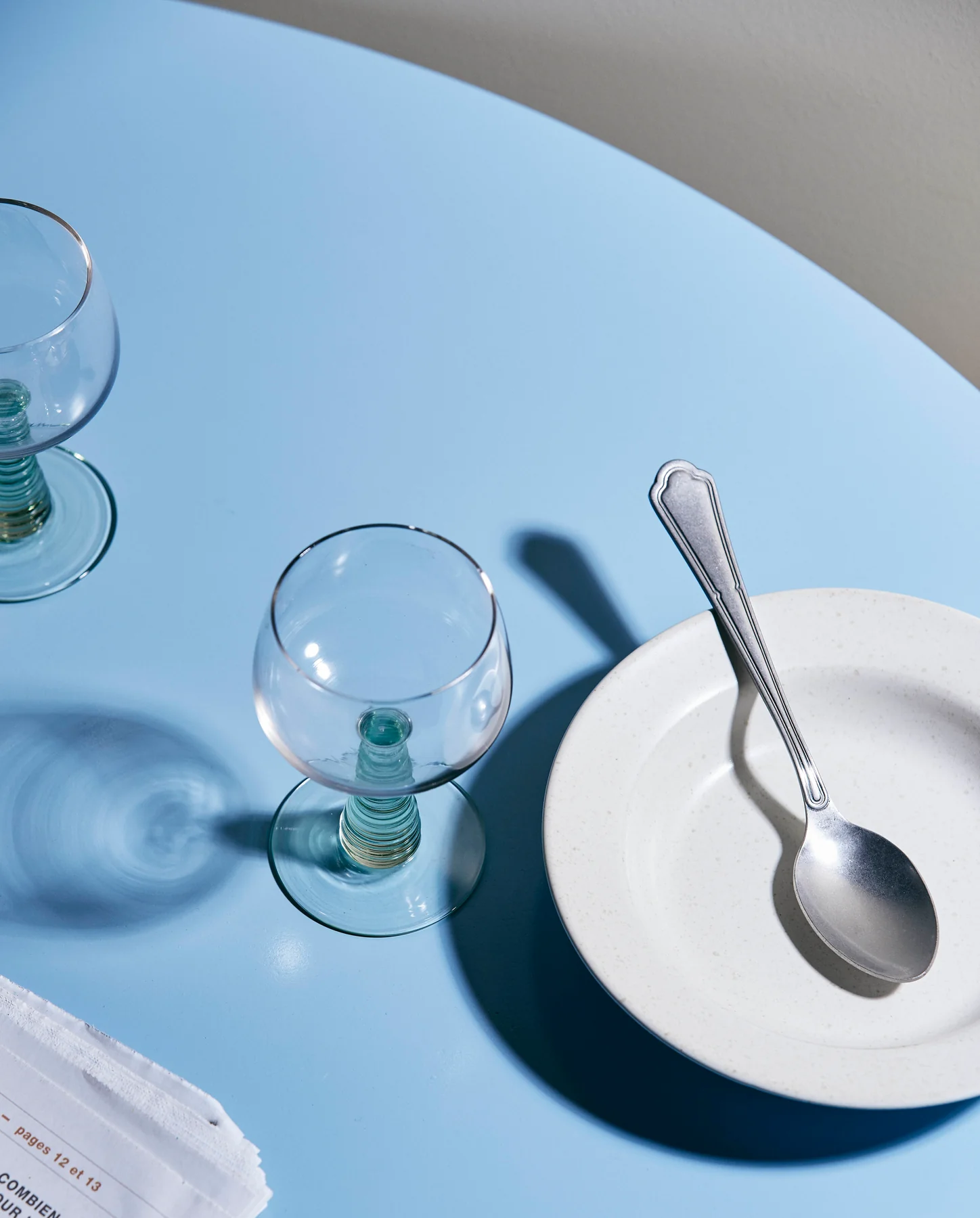 Lot de 4 verres à vin pied vert