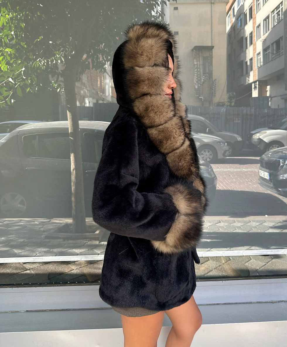 Miniaturbild: Chocolate Black Alcantara Oversize Coat – Genuine Fox Fur Collar & Cuffs 