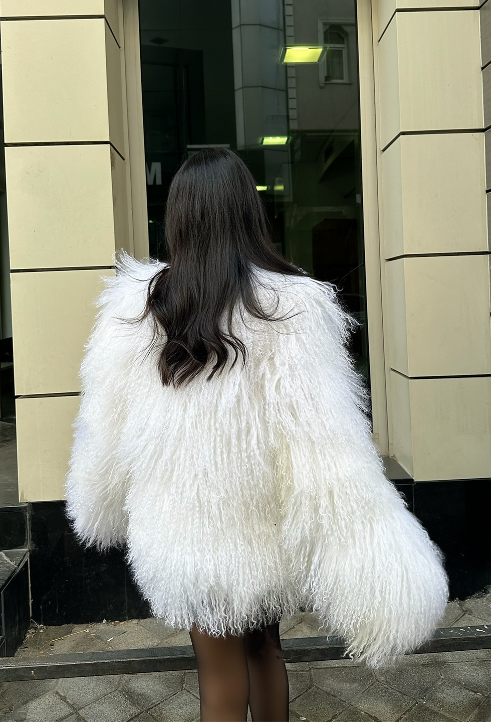 Miniaturbild: White Mongolian Fur Women Jacket  -Women Tibetan Jacket
