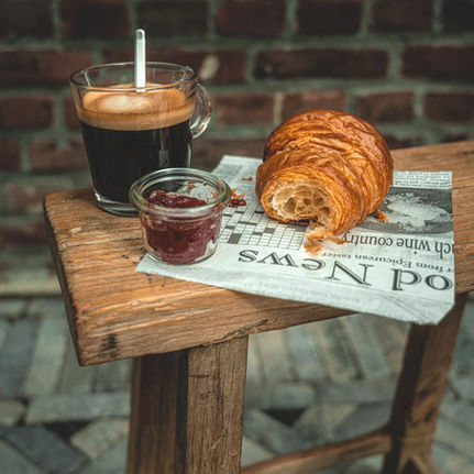 COFFEE&CROISSANTS2.jpg