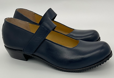 Mary Jane shoe made for Mrs F. with arthritis in the toes