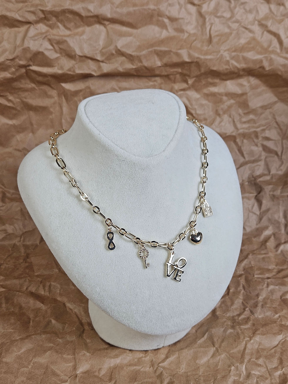 Küçük resim: Love Charmlı Özel Seri Kararmaz Kolye Gold