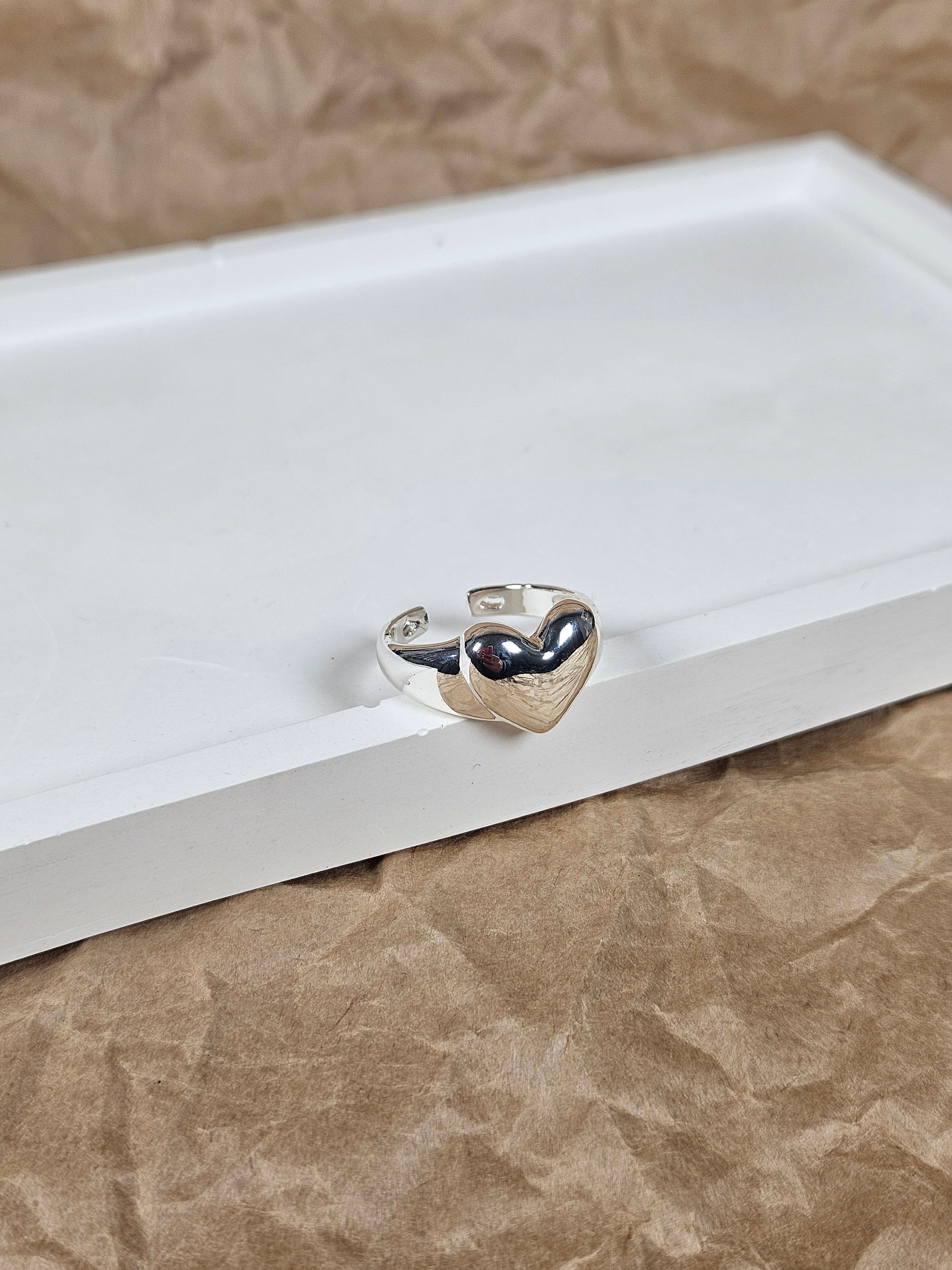 Kalp Motifli Özel Seri Kararmaz Ayarlanabilir Kadın Yüzük