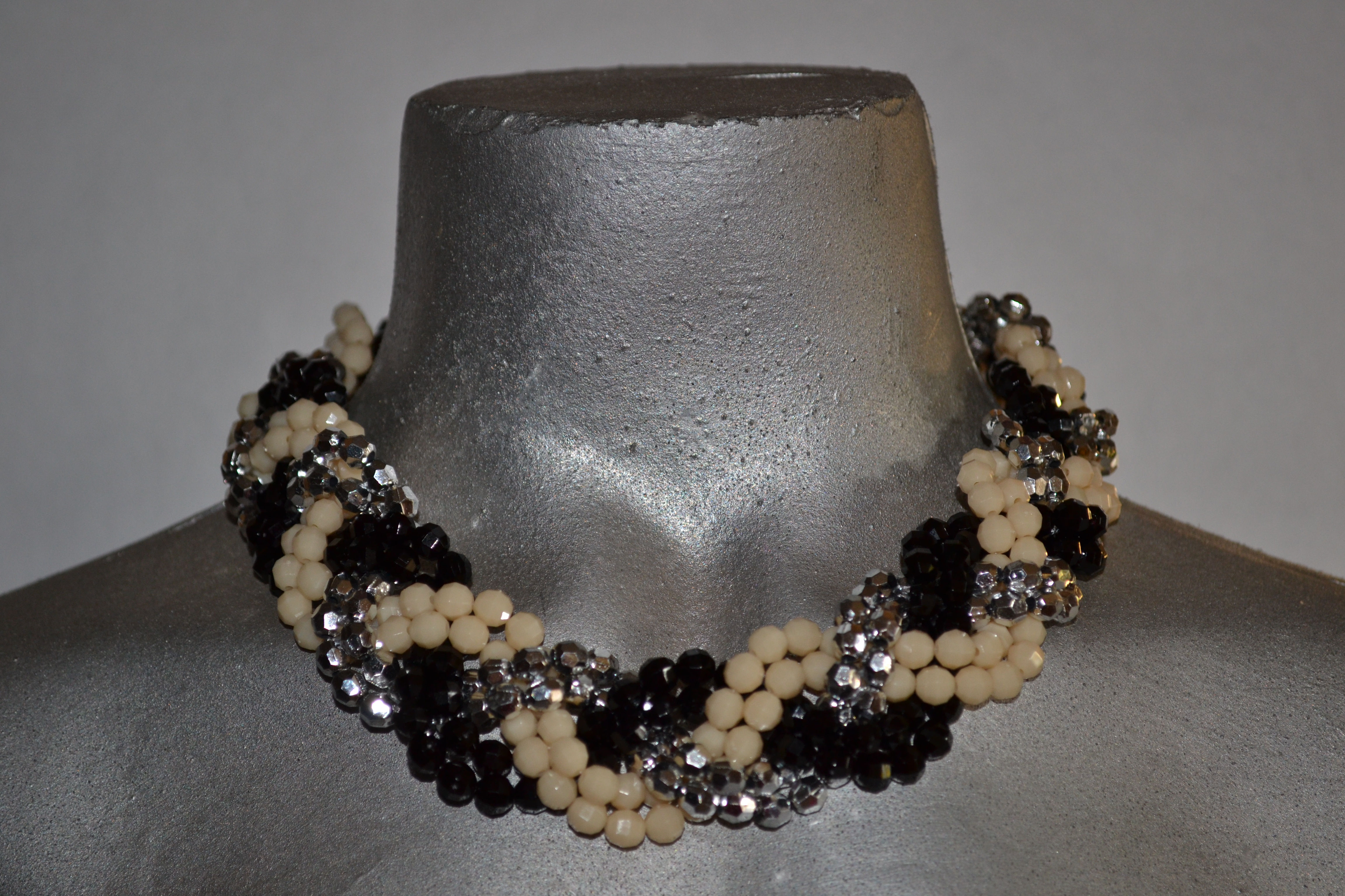 collares trenzados