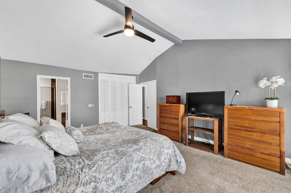 48 Fallen Oaks Dr - HsHProd - 29.jpg