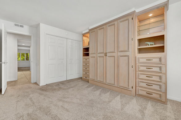 915 Dunbar Lane -  HsHProd - 2.jpg