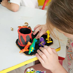 Како Jumping Clay го развива критичкото размислување и самодовербата кај децата