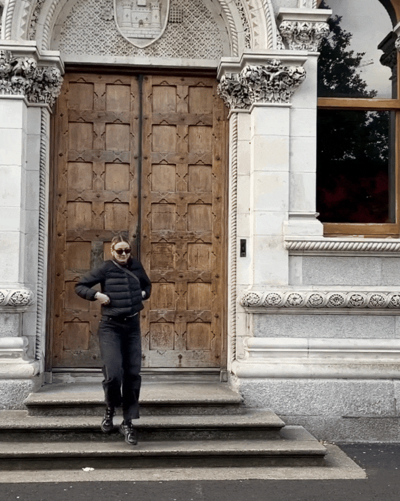 Izzie White Portrait.gif