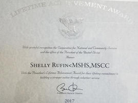 Presidents Lifetime Achievement Award with College Admissions Advisor, Financial Aid and Educational Consultant, Shelly Rufin. EDFIN College Prep | EDFIN College Planning Experts.