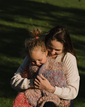 Autentiske familiebilder i Oslo – latter og kjærlighet