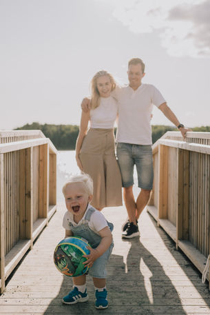 Familiefotografering i Heggedal – lek og moro med barna