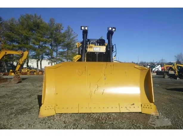 Thumbnail: Cat D8T Track-Type Tractor 2017 w/Winch