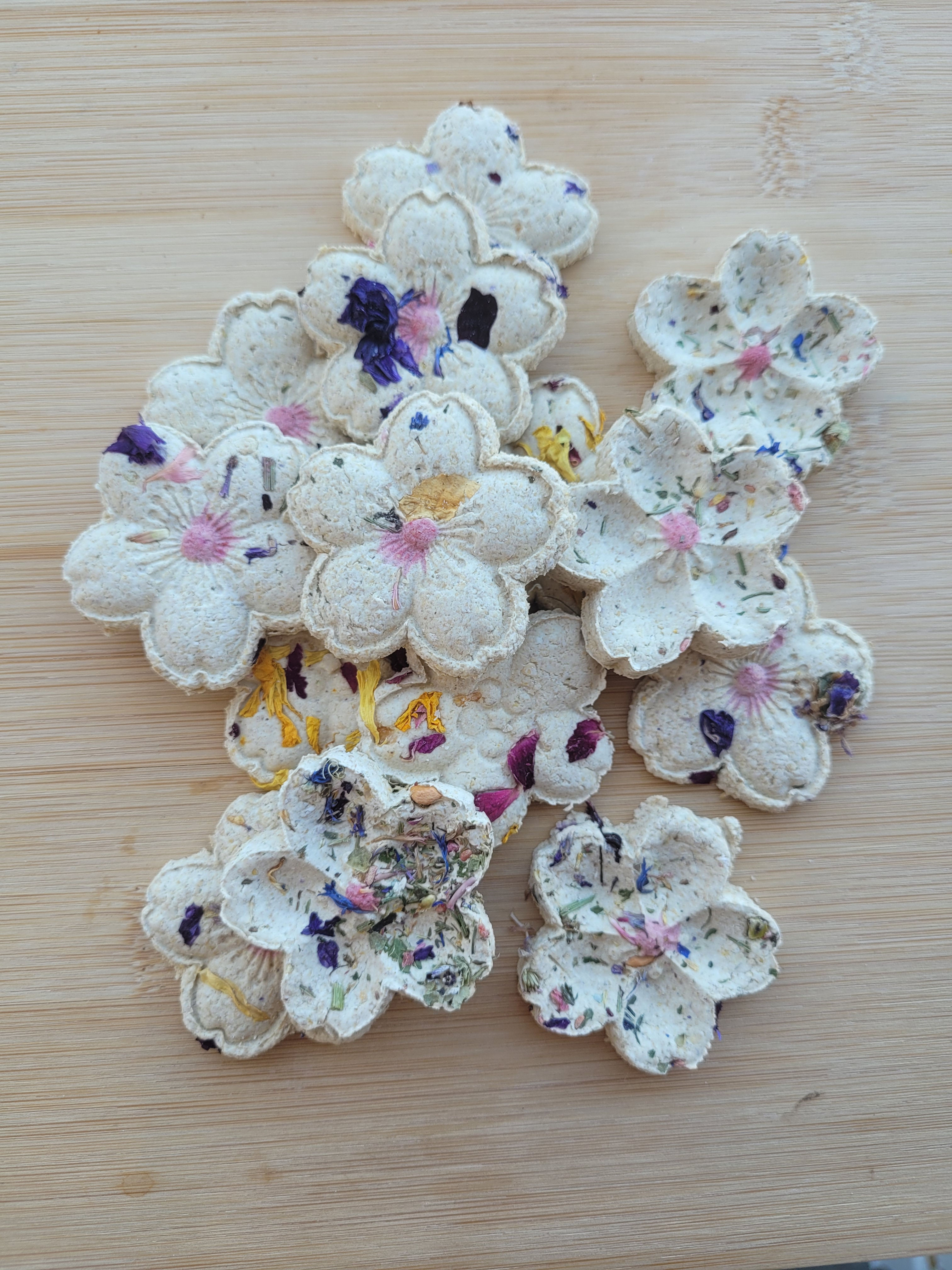 Banana and floral cookies 