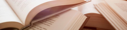 Varios libros abiertos