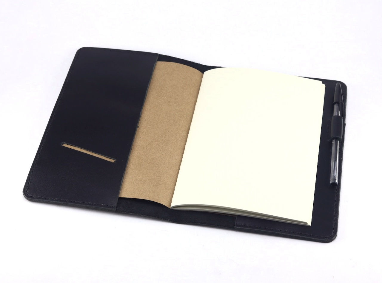 Capa de Couro costurada para agendas e cadernos A5