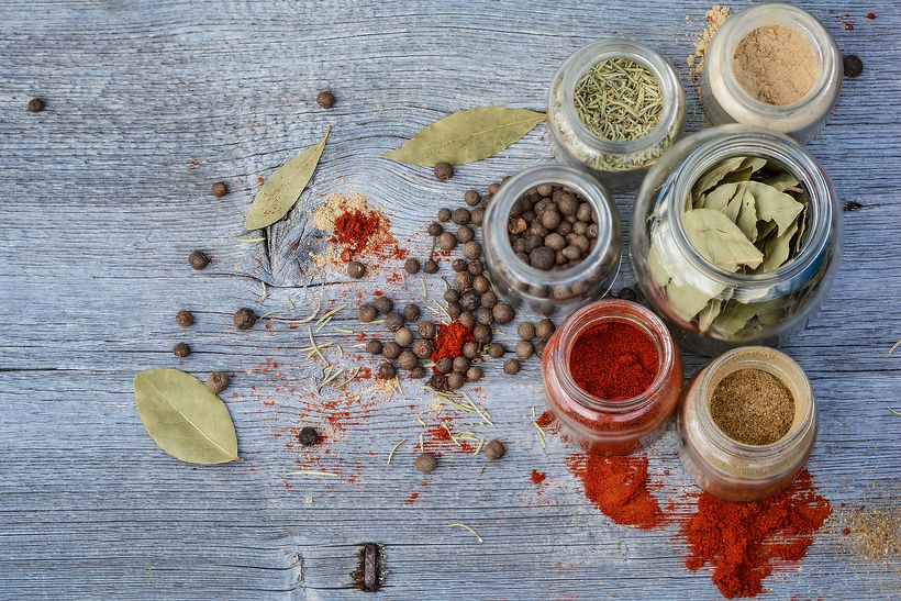 spices-g36e73bb1b_1920.jpg