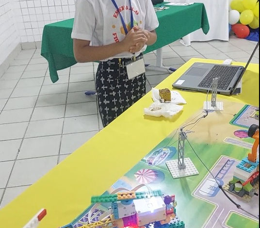 A participação no evento oportunizou aos estudantes da EMEF “Juscelino Kubitschek de Oliveira” o fortalecimento das aprendizagens nas áreas STEAM e o desenvolvimento do pensamento computacional. Adquirimos a capacidade de sistematização e internalização de estratégias para resolver problemas de forma eficiente. Consideramos ainda que  oportunizou aos estudantes que pudessem ser estimulados a explorar conceitos científicos e tecnológicos de forma lúdica e prazerosa.