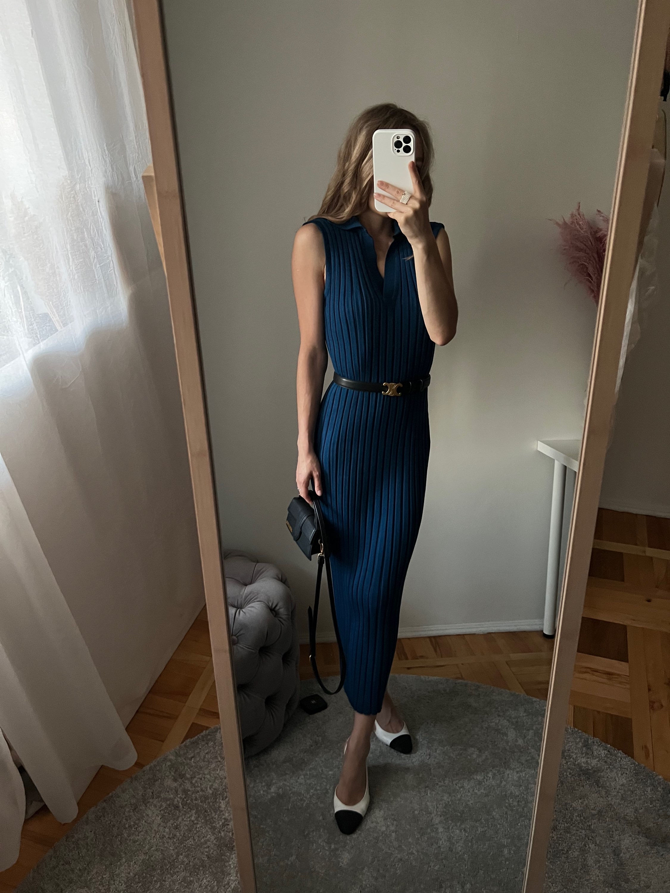 Polo dress with textured knit on the figure